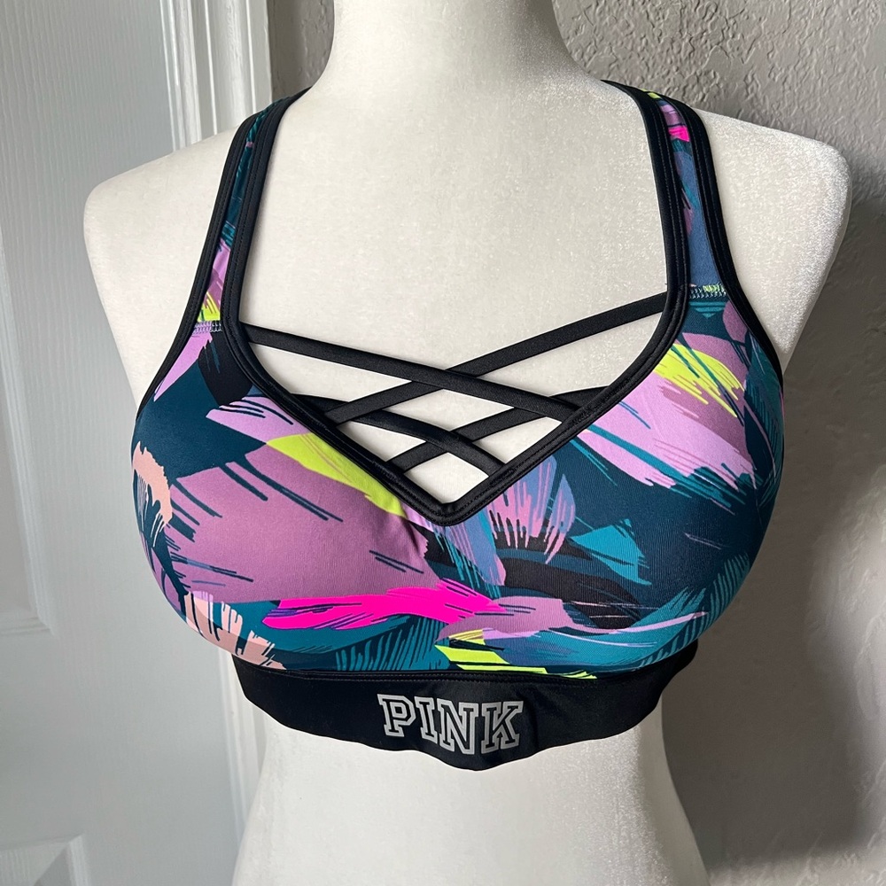 PINK Victoria's Secret Sports Bra